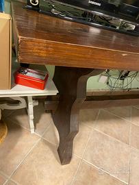 Tavolo rustico