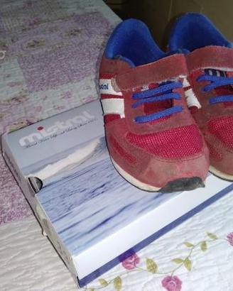 N. 3 paia di scarpe n. 32, 33 e 33,5