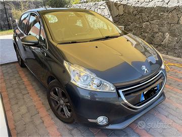 Peugeot 208 1.2 benzina