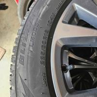 Gomme bridgestone 225/60 R18