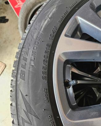 Gomme bridgestone 225/60 R18