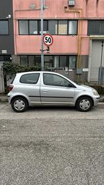 Toyota yaris vvti del 1999