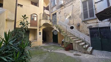 2 LOCALI A SANT'AGATA DE' GOTI