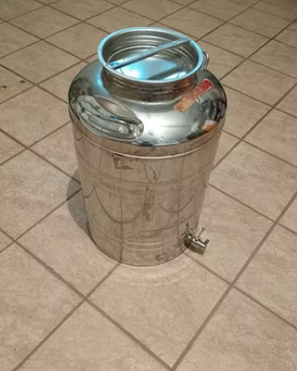 Contenitore con rubinetto in acciaio inox