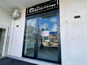 Negozio Mugnano di Napoli [MLF52ACG]