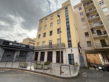 Luminoso trilocale nel cuore di Cagliari