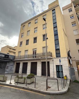 Luminoso trilocale nel cuore di Cagliari