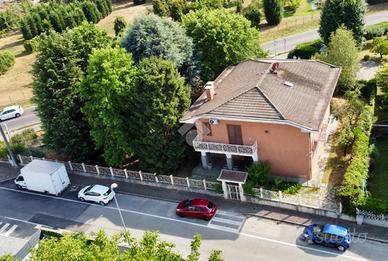 VILLA SINGOLA A VINOVO