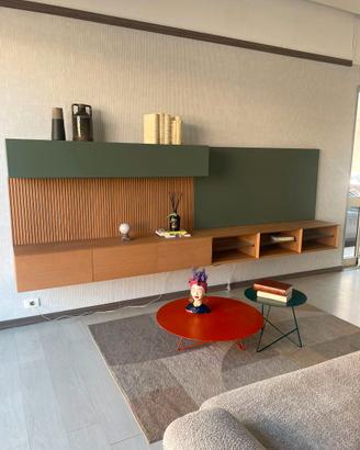 parete Pianca moderna verde e legno cannettato