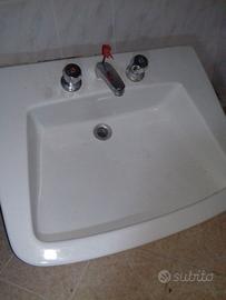 Lavandino in ceramica