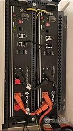 N.2 Pylontech US2000 2,4kw+2,4kw