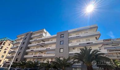 A due minuti da viale italia ampio locale