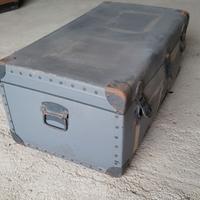 Antico baule militare Del 1970