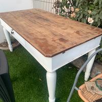 Tavolo giardino interno