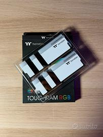 RAM 16GB DDR4 3200 RGB Thermaltake ToughRAM White