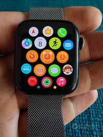 Apple Watch SE (A2352) 44mm – Buone condizioni + 