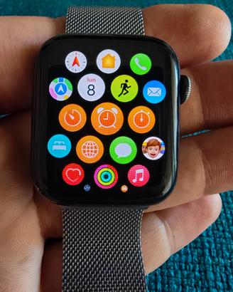 Apple Watch SE (A2352) 44mm – Buone condizioni + 
