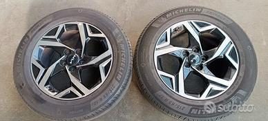 Kia Sportage cerchi con pneumatici estivi