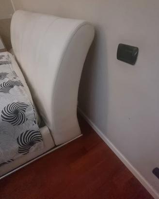 Letto contenitore in pelle Chateau D'Ax