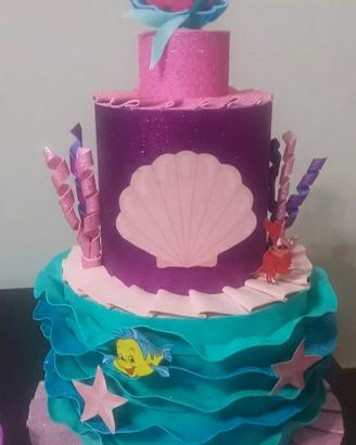 Torta finta per compleanno tema Ariel