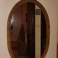 Specchio e applique in bambù