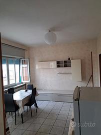 Luminoso bilocale arredato