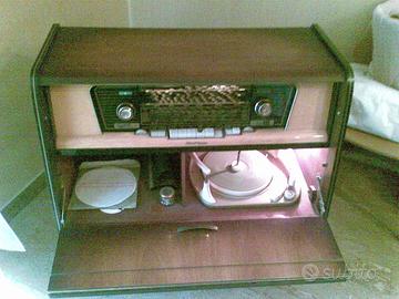 Radio con giradischi Schaub Lorenz Balalaika