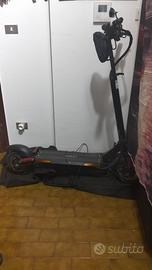 Monopattino elettrico Majestic Lewis