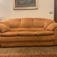 Set divano tre poati e due poltrone