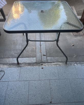 Tavolino e 4 sedie