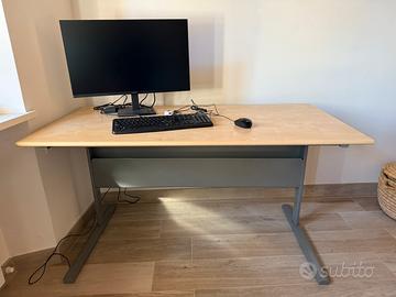 Scrivania Ikea FREDRIK