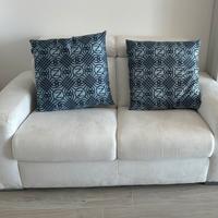 Divano due posti in tessuto