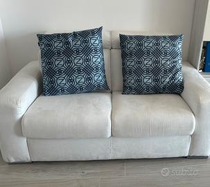 Divano due posti in tessuto