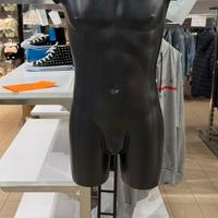 Manichino uomo con piedistallo