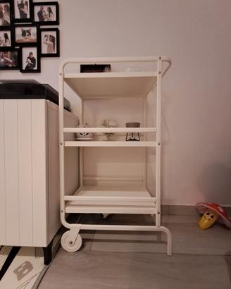 Carrello in metallo