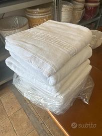 Teli doccia asciugamani grandi bianchi 140x100