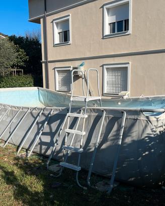 PISCINA 10 METRI PER 5 METRI  ALTEZZA 1.50