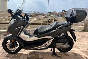 Honda Forza 300
