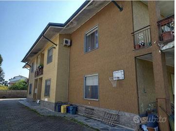 Immobile in asta di 297 m² con 5 locali e box auto