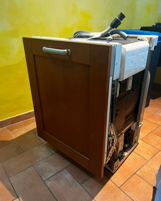 Rex Electrolux Techna, modello TT08E.