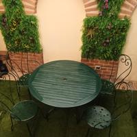 set da giardino composto da tavolo  e 4 sedie 