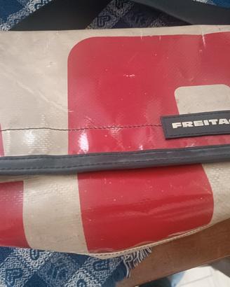 borsa freitag