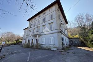 ALBERGO A REGGELLO