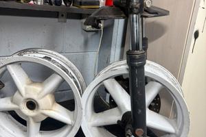 Cerchi 12 e forcella mbk Booster