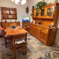 Soggiorno in pino stile tirolese