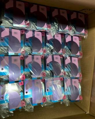 Stock ricambi smartphone – display, batterie, flat