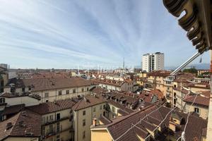 TRILOCALE DA RISTRUTTURARE IN CENTRO A TORINO PANO
