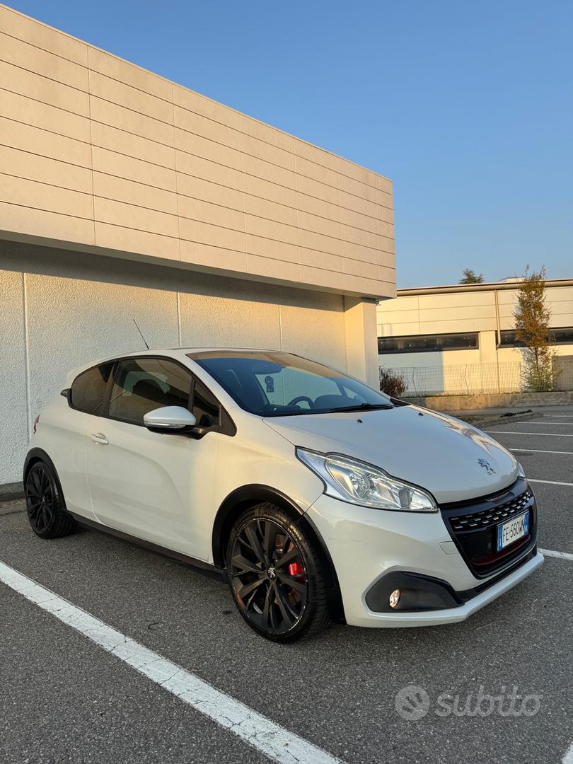 Peugeot 208 2016 photo 4