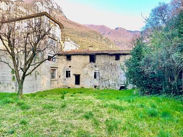 CASA SEMINDIPENDENTE A ARCO