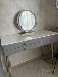 Toeletta elegante con specchio LED 3 colori